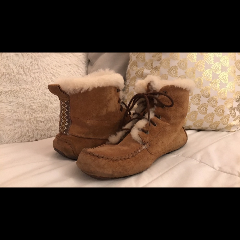 UGG Chickaree Bootie